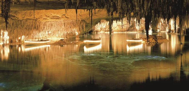 Mallorca: Half-day of Natural Wonders at the Drach Caves - Practical Details and Tips