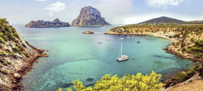 Mallorca & Ibiza Tour (Ink. Ferry, City, Beach, Club, Tapas) - Tour Description