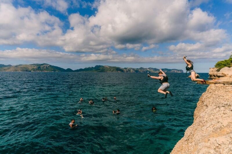 Mallorca: Kayaking, Sea Cave, Cliff Jumping & Snorkel Tour - Activities and Itinerary