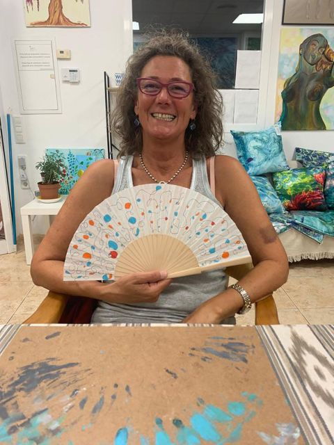 Mallorca/Porto Cristo: Design Your Own Spanish Hand Fan - Customer Reviews