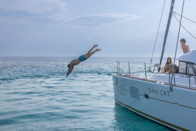 Mallorca: Private Half Day Cruise on a Catamaran - Amenities and Activities