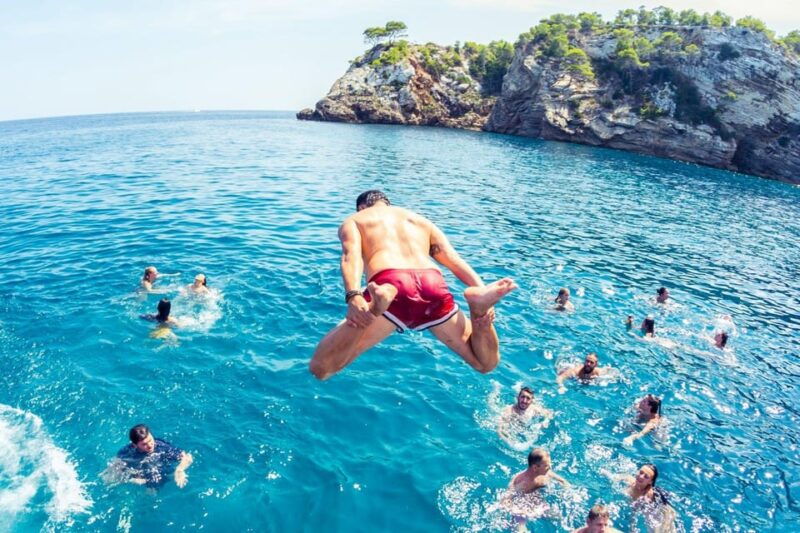 Malta: Boat Party + Watersport+ Comino+ OpenBar ALL INCLUDED - Authentic Insights from Travelers
