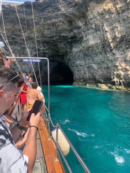 Malta: Comino, Blue Lagoon, and Caves Day Trip - Customer Feedback and Ratings