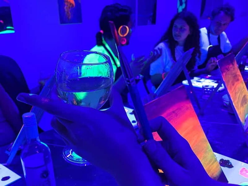 Malta: Glow-in-the-Dark Drink & Paint Experience - What You Can Expect from the Malta Glow-in-the-Dark Experience