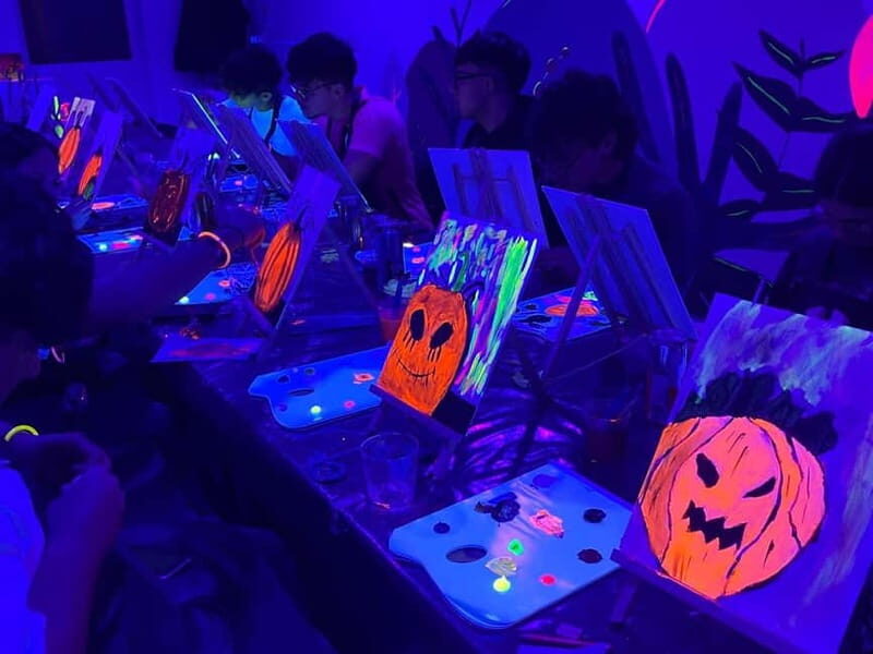 Malta: Glow-in-the-Dark Drink & Paint Experience - Who Will Love This?