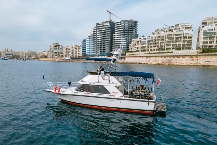 Malta, Gozo & Comino: Archipelago Charter. Duration 8 hours. - FAQ