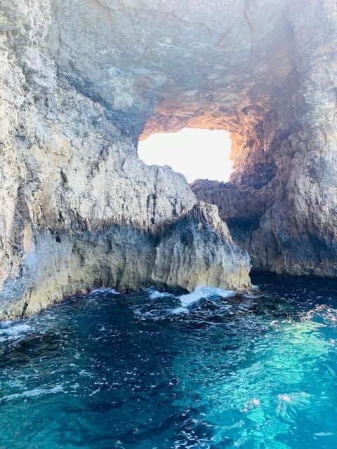 Malta/Gozo/Comino/Crystal Blue Lagoon & Caves Boat Charters - Boat Features and Amenities