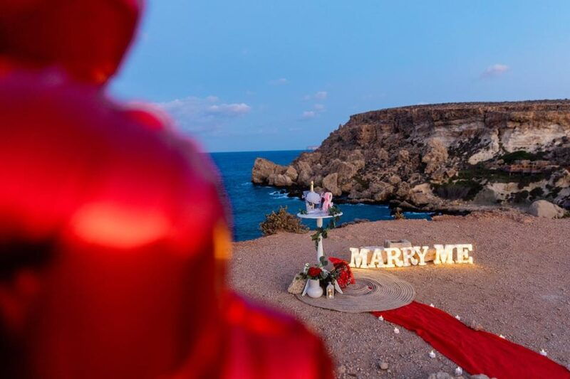 Malta: Marrige Proposal with Scenic Views and Picnic - Good To Know