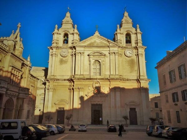 Malta: Mdina and Rabat Walking Tour With Catacombs - Exploring Mdina