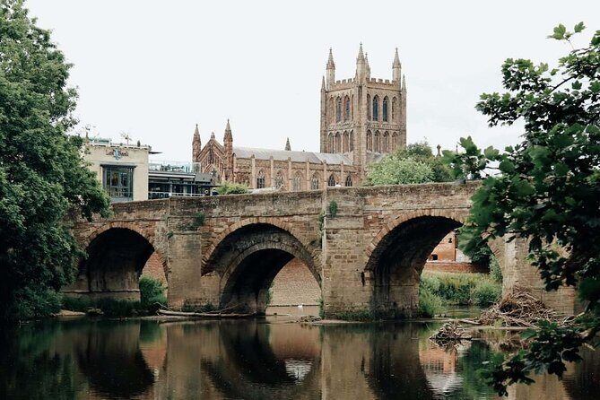 Malvern Hills, Vale, Black and White Herefordshire Online Guide - Good To Know