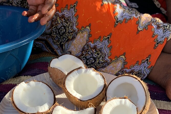 Mamas of Zanzibar - Make Your Own Coconut Oil! - Good To Know