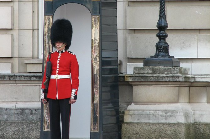 Mamma Mia! National Gallery and Westminster Walk W/ Private Kid-Friendly Guide - Exploring Westminster With a Private Guide