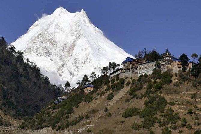Manaslu Circuit Trekking - 17 Days - Experienced Sherpa Guide