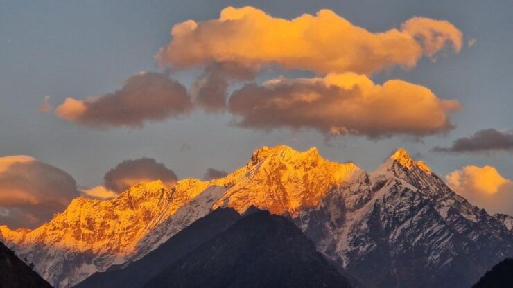 Manaslu Circuit Trekking in Nepal. - Booking and Logistics