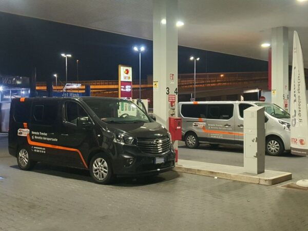 Manchester Airport (MAN): Private Transfer to Manchester - The Sum Up
