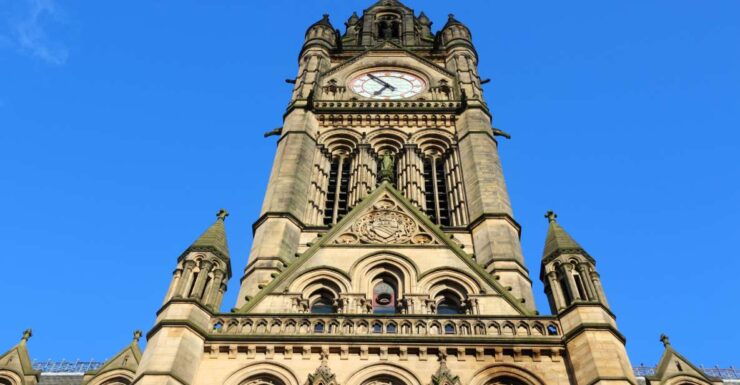 Manchester: First Discovery Walk and Reading Walking Tour - Full Description