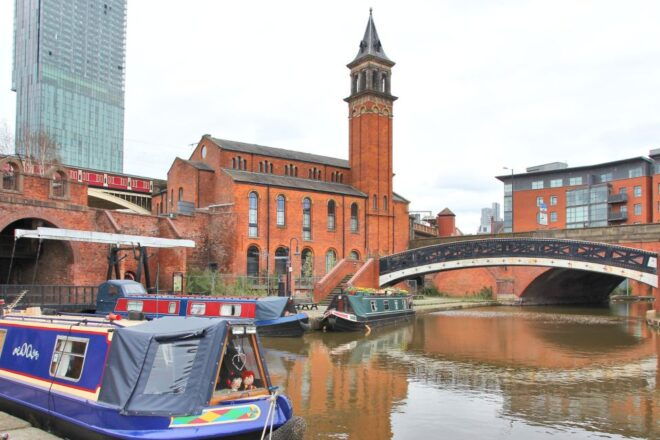 Manchester: First Discovery Walk and Reading Walking Tour - Inclusions