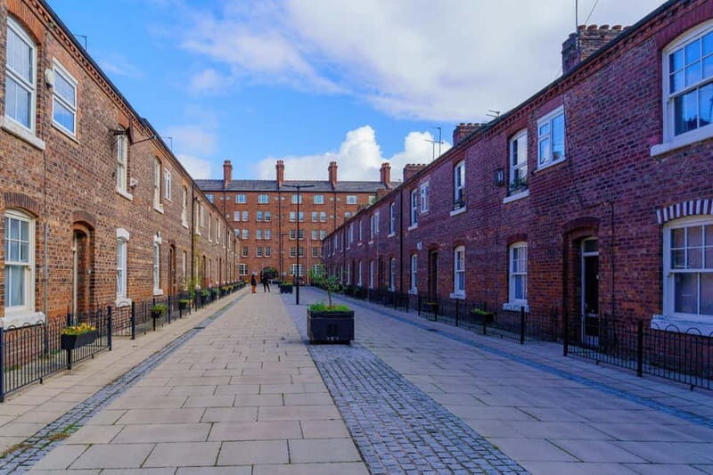 Manchester Old Town Highlights Private Guided Walking Tour - From Industrial Roots to Modern Culture
