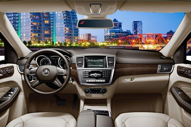 Manchester Private Transfer From Manchester Airport to City Centre - Meeting and Pickup