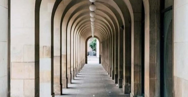 Manchester: Sightseeing Walking Custom Tour With a Guide - Good To Know