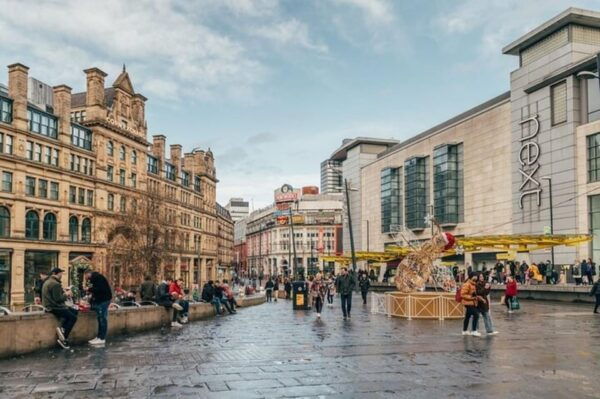 Manchester: Sightseeing Walking Custom Tour With a Guide - Local Transportation and Dining