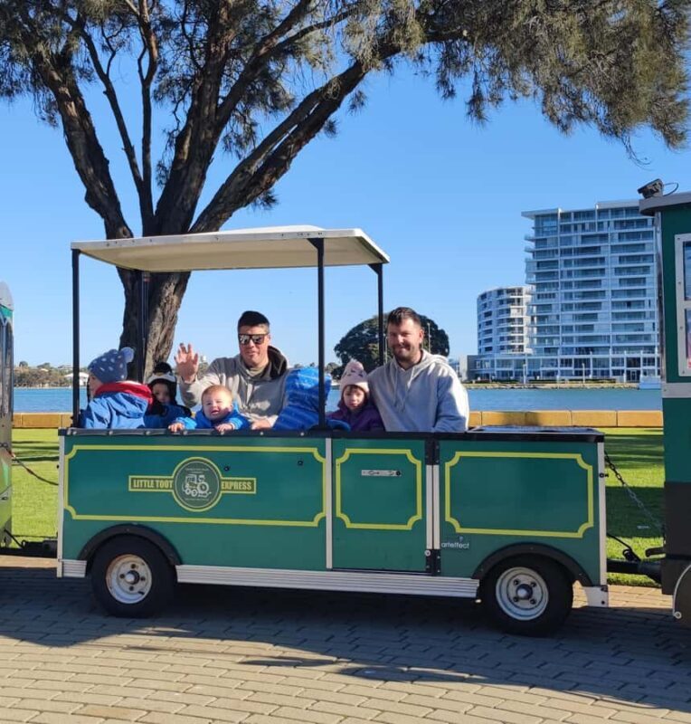 Mandjar Bay - Mini Toot - Practical Tips for Your Visit