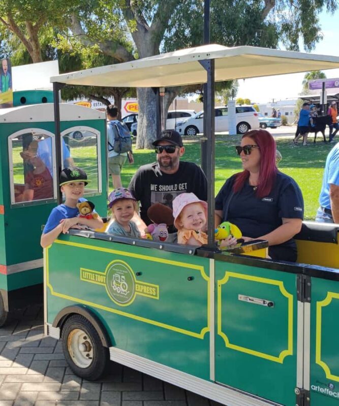 Mandjar Bay - Mini Toot - Who is This Experience Best For?