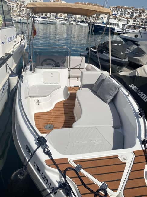 MANGO BOAT - Unlicensed boat in Puerto Banús - An Honest Look at MANGO BOAT in Puerto Banús