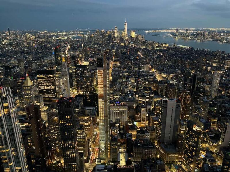 Manhattan; 5th avenue stroll & sunset at Empire State - Good To Know