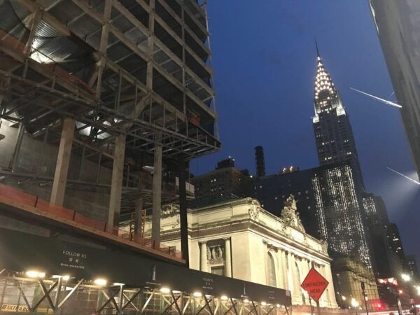 Manhattan; 5th Avenue Stroll & Sunset at Empire State - Tour Timing