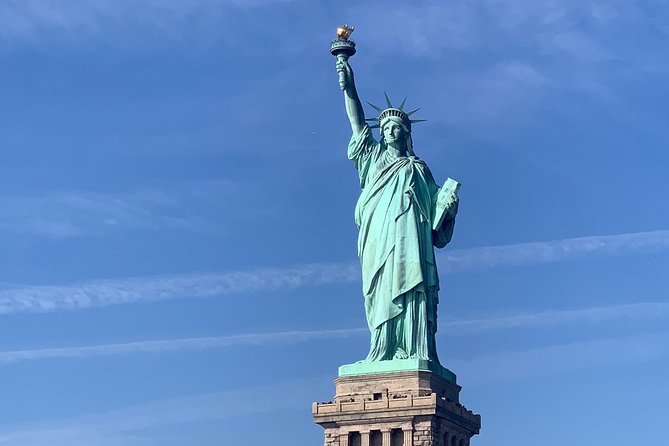 Manhattan Adventure Boat Ride - Knowledgeable Guide
