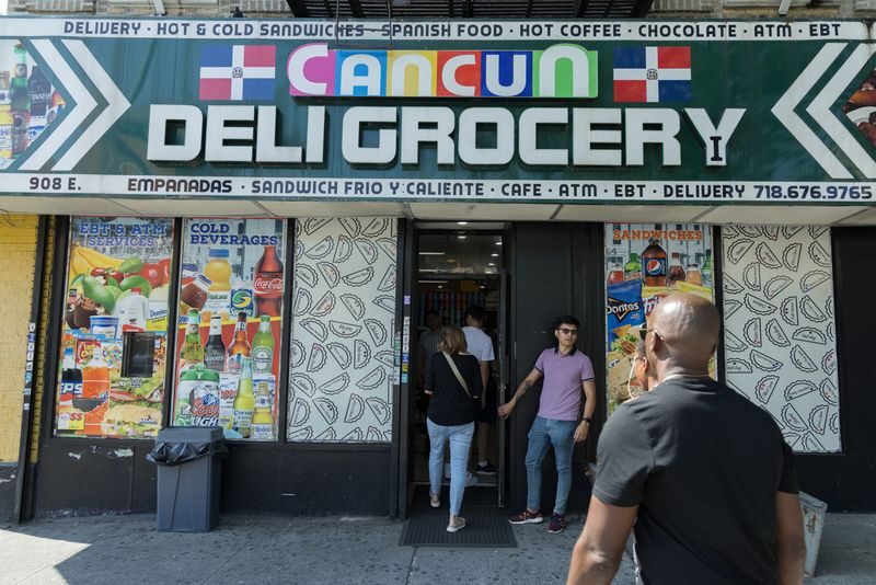 Manhattan, Bronx, Queens & Brooklyn Tour from New York - Harlem brings the tour into Manhattan’s uptown story
