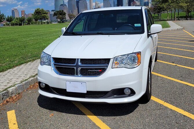 Manhattan Cruise Terminal to LGA Airport XL Mini Van - Why Choose This Service?