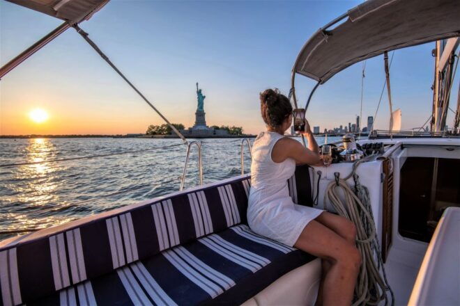 Manhattan: Private Sailing Yacht Cruise to Statue of Liberty - Sailing Route and Amenities