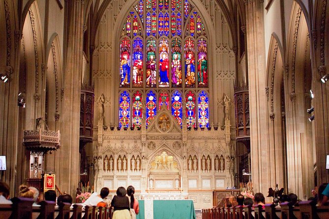 Manhattan Small Group Tour: Attraction Packed W/ Wall Street and 911 Memorial - Inclusions and Services