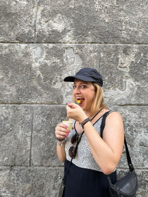 Manila Food and Drinking Tour With Venus - Savoring Refreshing Local Beverages