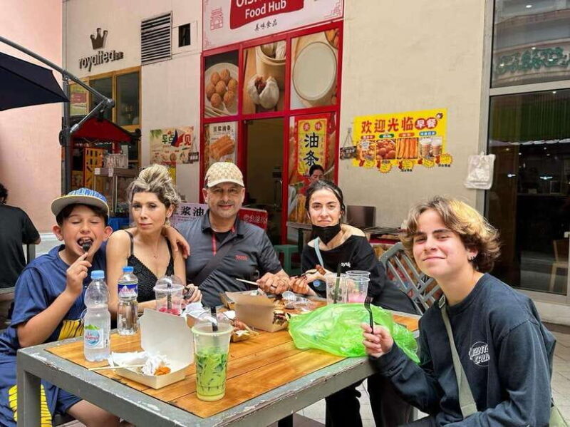 Manila Street Food Tour in the Downtown, Eat and Drink - Who Is This Tour Best For?
