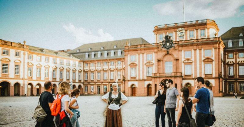 Mannheim, guided costume tour: Hangmen, Witches, Huguenots - Mannheim, Guided Costume Tour: Hangmen, Witches, Huguenots - A Deep Dive into the Citys Past