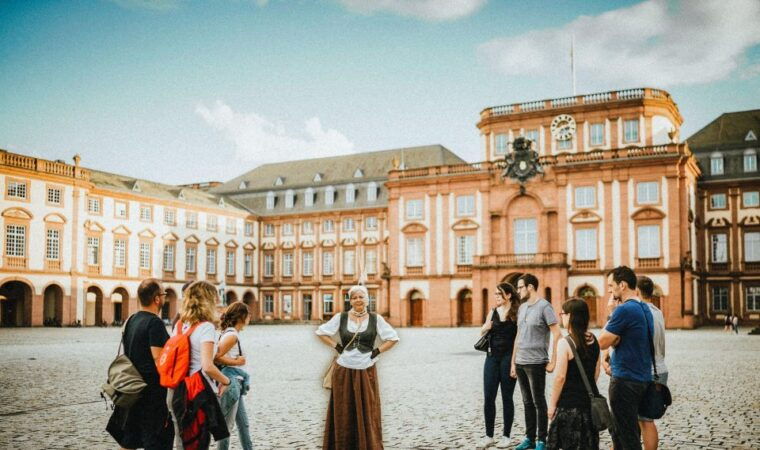 Mannheim, guided costume tour: Hangmen, Witches, Huguenots - Who Will Enjoy This Tour?
