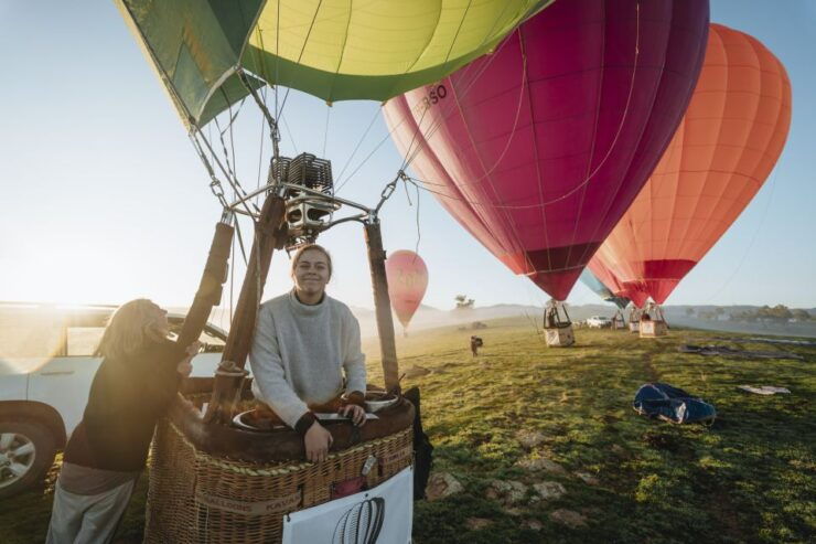 Mansfield: Sunrise Hot Air Balloon Flight - Duration and Cancellation Policy