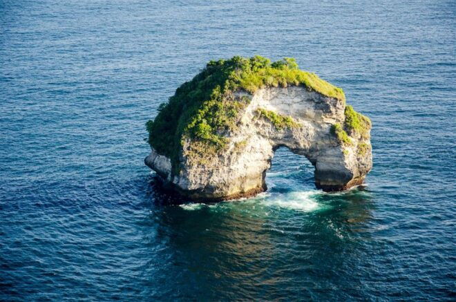 Manta Point 3 Spot Snorkeling and Nusa Penida Tour Land - Description of the Land Tour