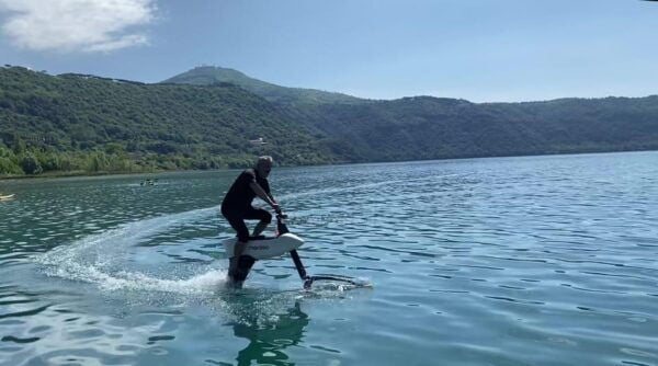 Manta5_HYDROFOIL BIKE on Albano Lake - Frequently Asked Questions