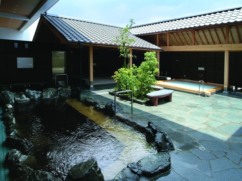 Manten no Yu Japanese Style Hot Spring Experience in Yokohama - The tattoo rule and other entry limits