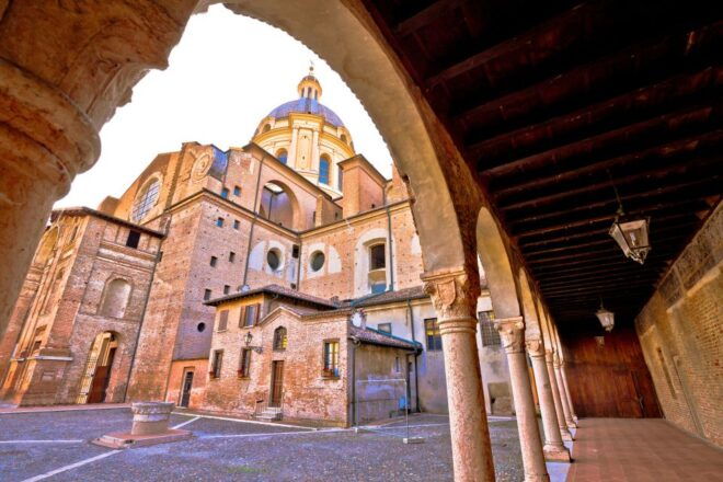 Mantova: Private Walking Tour - Inclusions and Accessibility Information