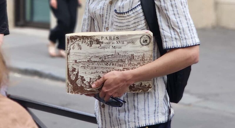 Marais: Intrigues of the French Kings Walking Tour - Duration, Group Size, and Flexibility