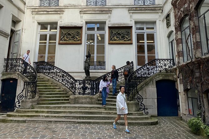 Marais Tour Through Contemporary Art Galleries & Coffee - Tour Inclusions