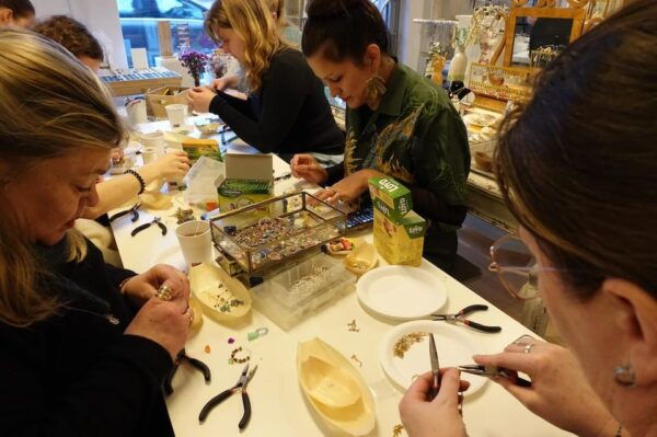 Maral Kunst : Jewelry Bar Experience (Jewelry Making) - Meeting Point and Directions