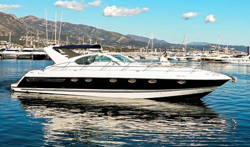 Marbella: 2-8 hour private cruise on luxury yacht Targa37 or Targa48 - An Introduction to Marbella’s Luxurious Yacht Experience