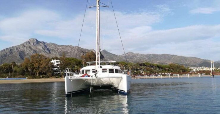 Marbella: Catamaran Tour With Dolphin Watching - Experience Highlights