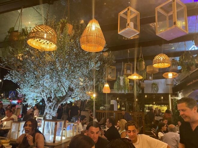 Marbella: Premium Tour Through the Nightlife of Puerto Banus - Live Music and DJ Performances